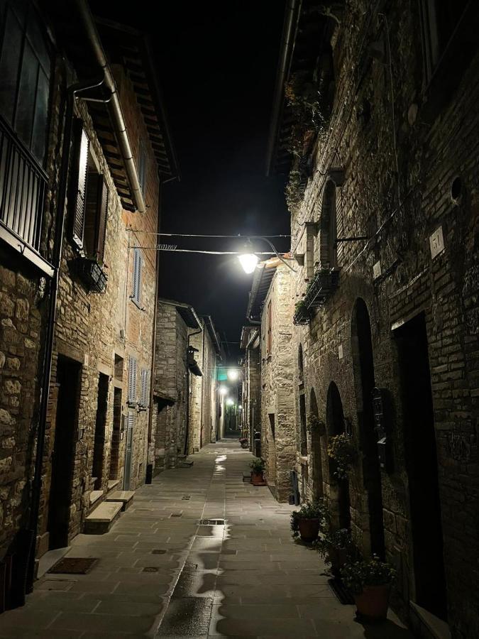 Appartamento Casa La Rosa Gubbio Esterno foto