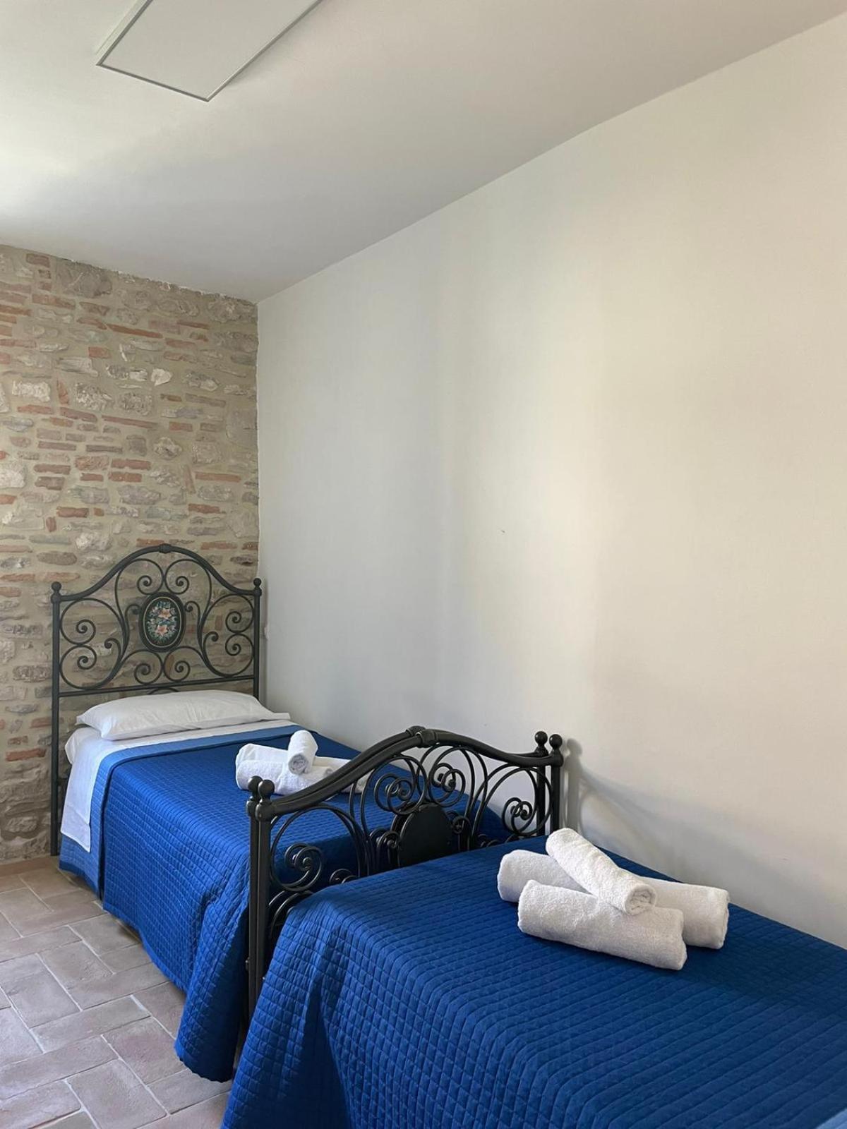 Appartamento Casa La Rosa Gubbio Esterno foto